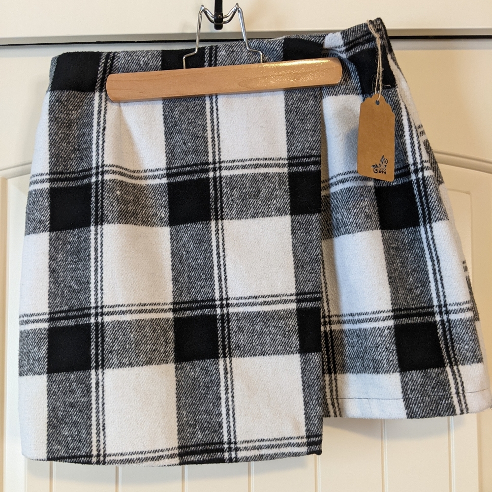 Jeuvre black and white skirt